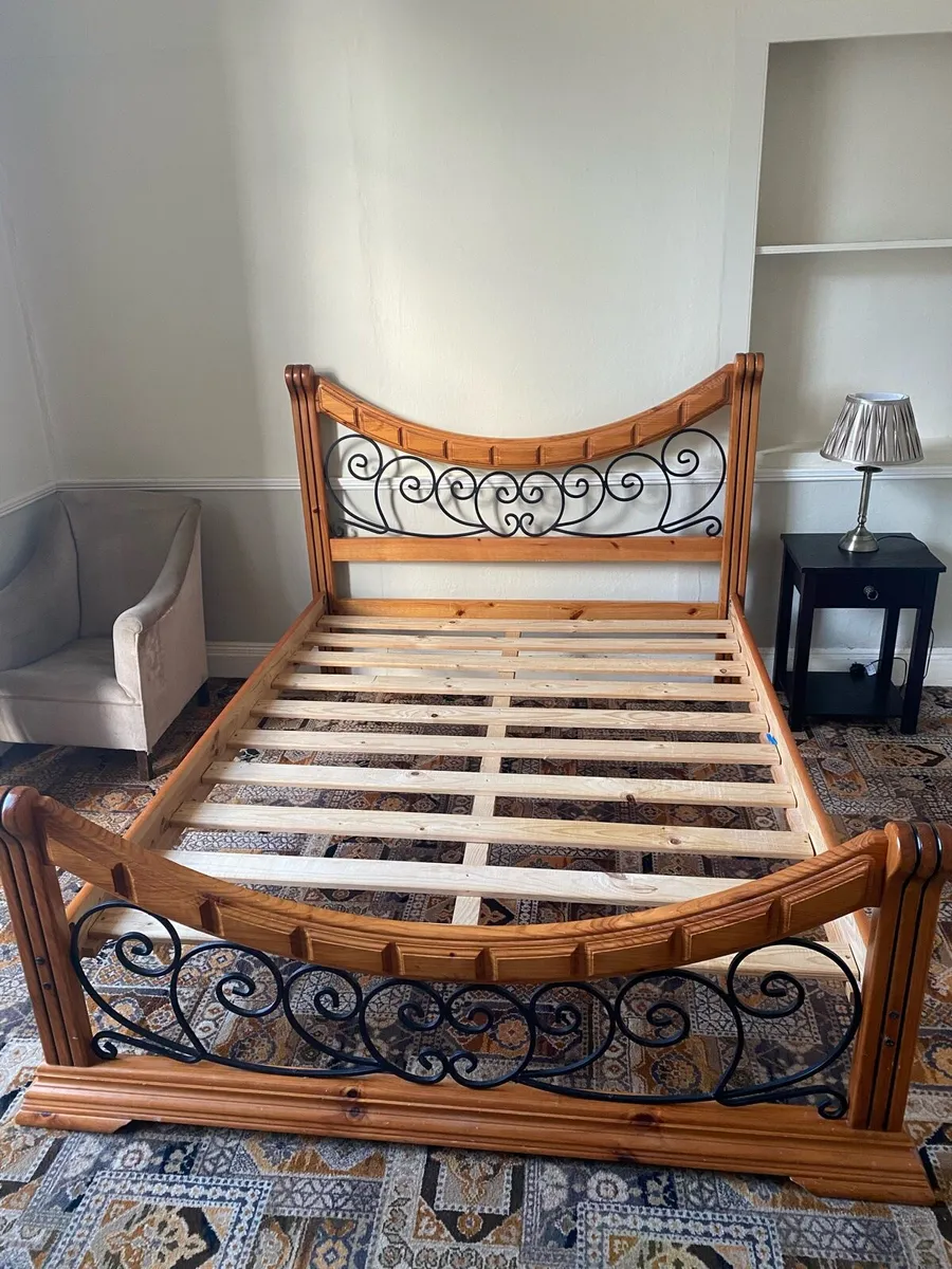 Queen size bed - Image 3