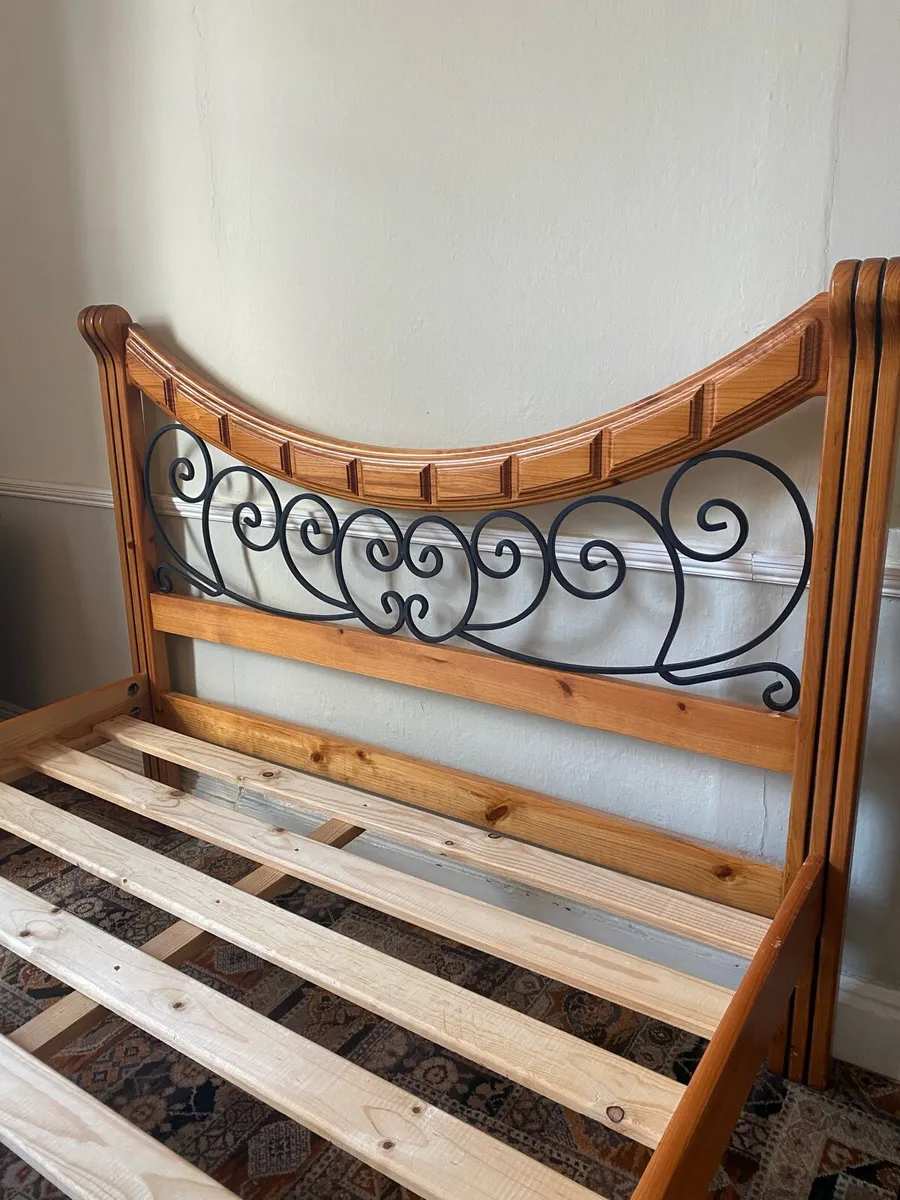 Queen size bed - Image 4