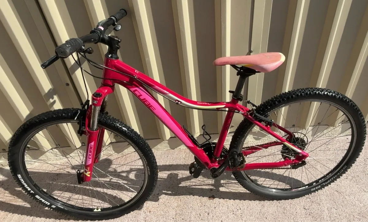 Laddies cube bicycle for sale. - Image 1