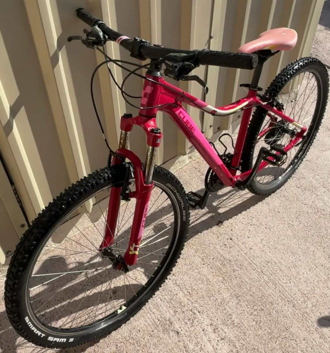 Laddies cube bicycle for sale. - Image 2