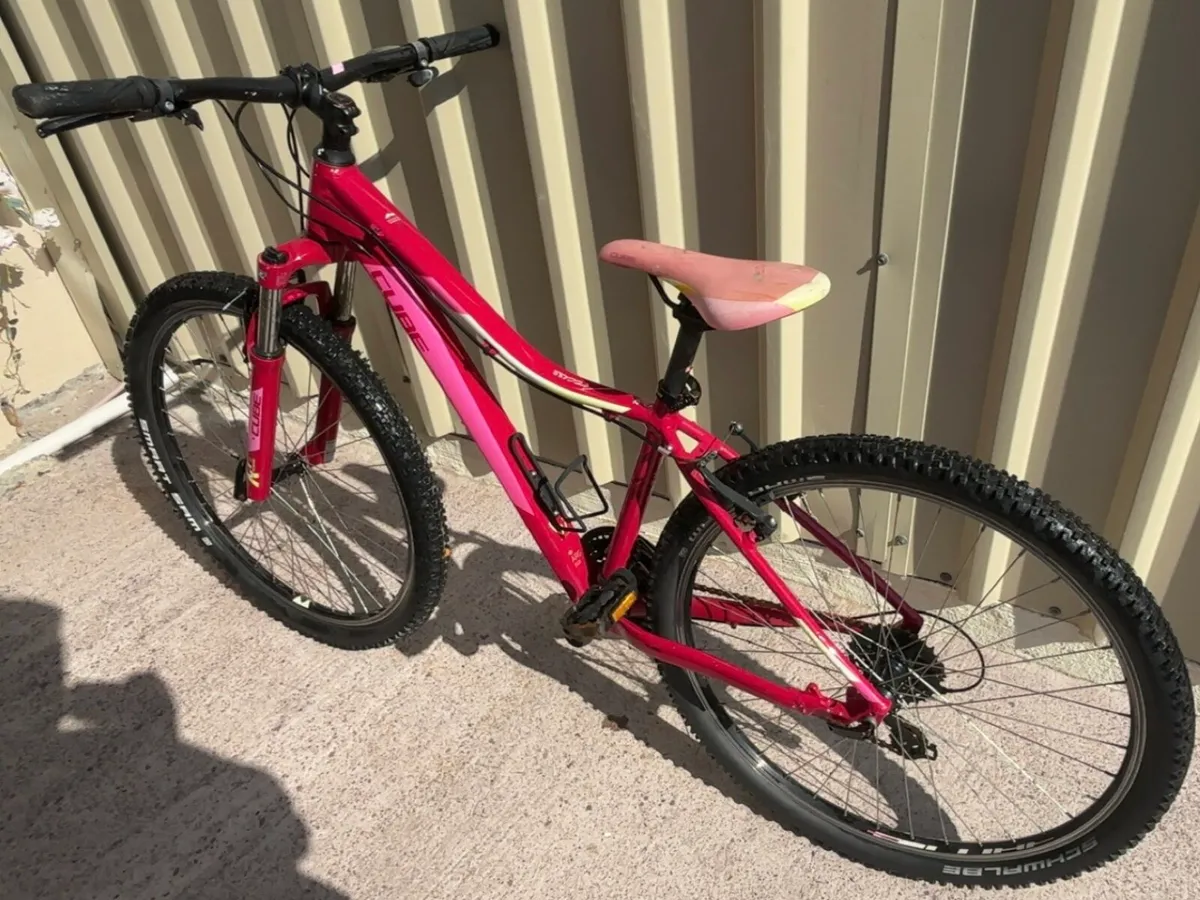 Laddies cube bicycle for sale. - Image 3