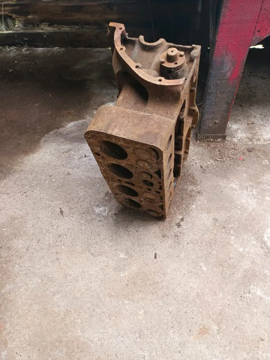 Old Ford Engine Block - Image 2