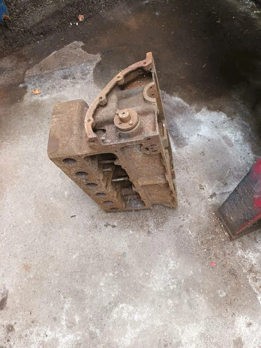 Old Ford Engine Block - Image 3