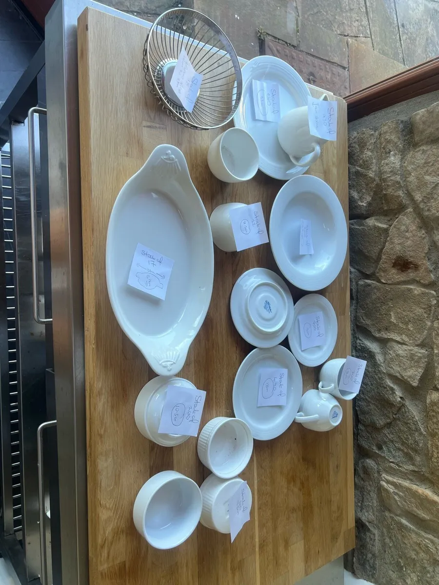 Delph table setting - Image 1