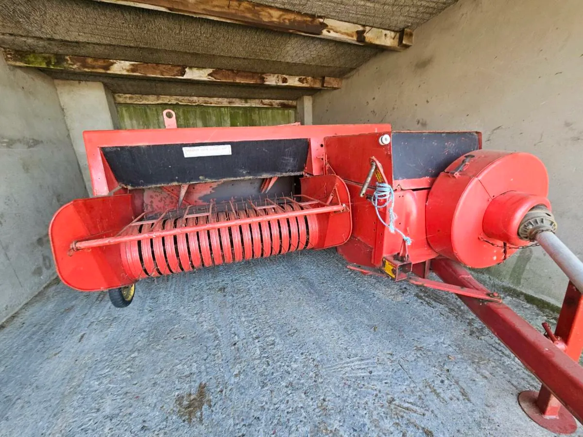 Farm machinery - Image 1