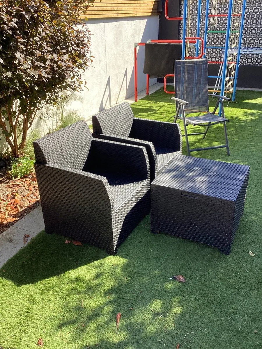 Rattan Garden furniture - Image 1