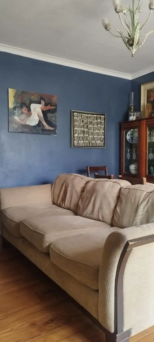 Beautiful sofas, well built and extremely comfortable - Image 1