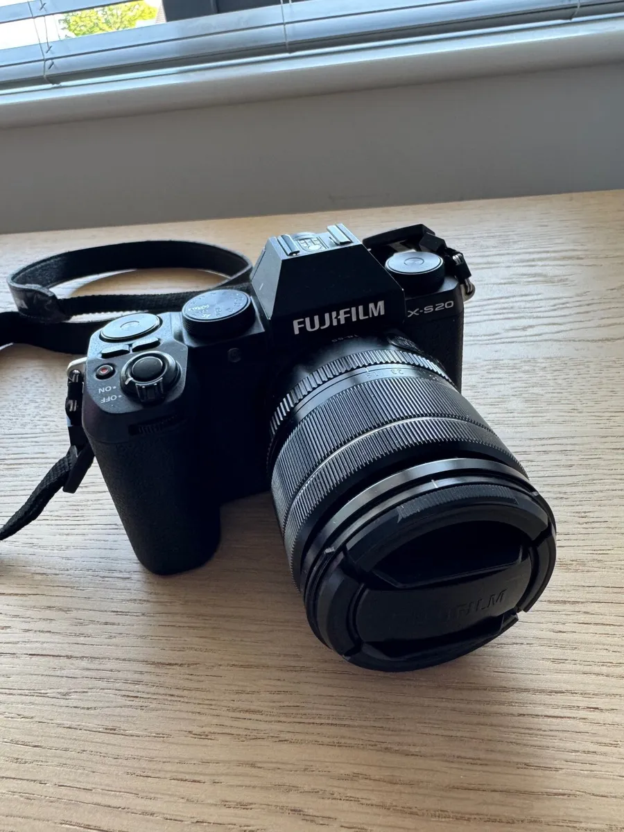Fujifilm X-S20 - Image 1
