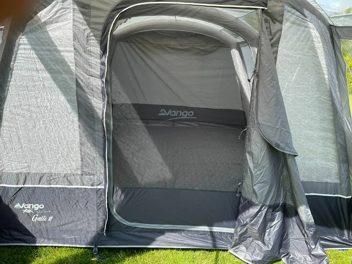 Vango Galli III Air Low Drive Away Awning - As new - Image 3