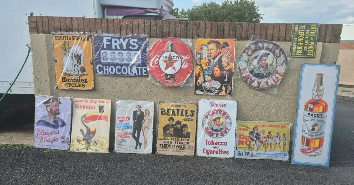 Selection of pubs sign - Image 2
