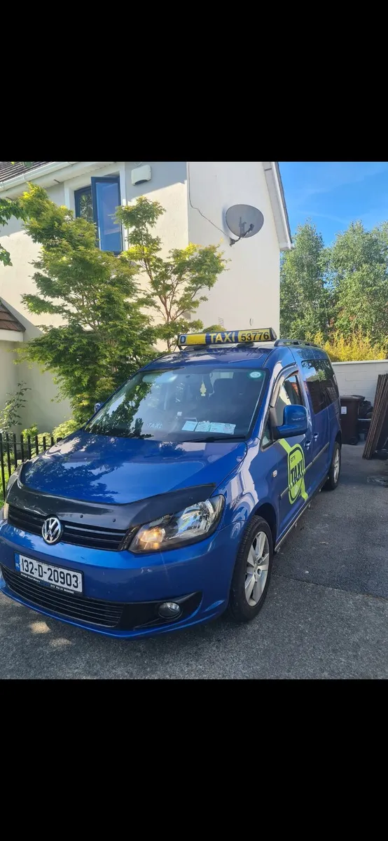 Taxi for rent and limousine - Image 1