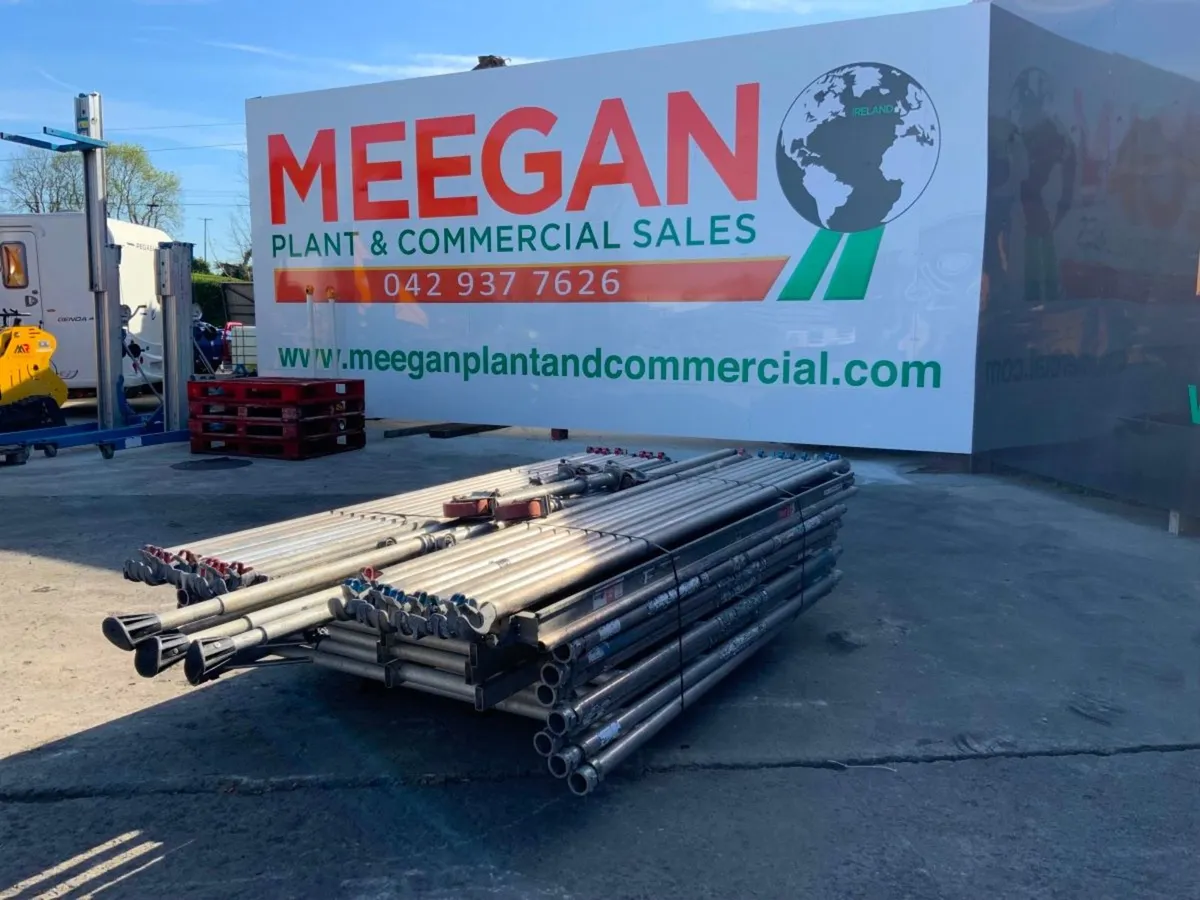 24ft x 8ft x 4ft ALUMINIUM SCAFFOLDING TOWER...18 - Image 2