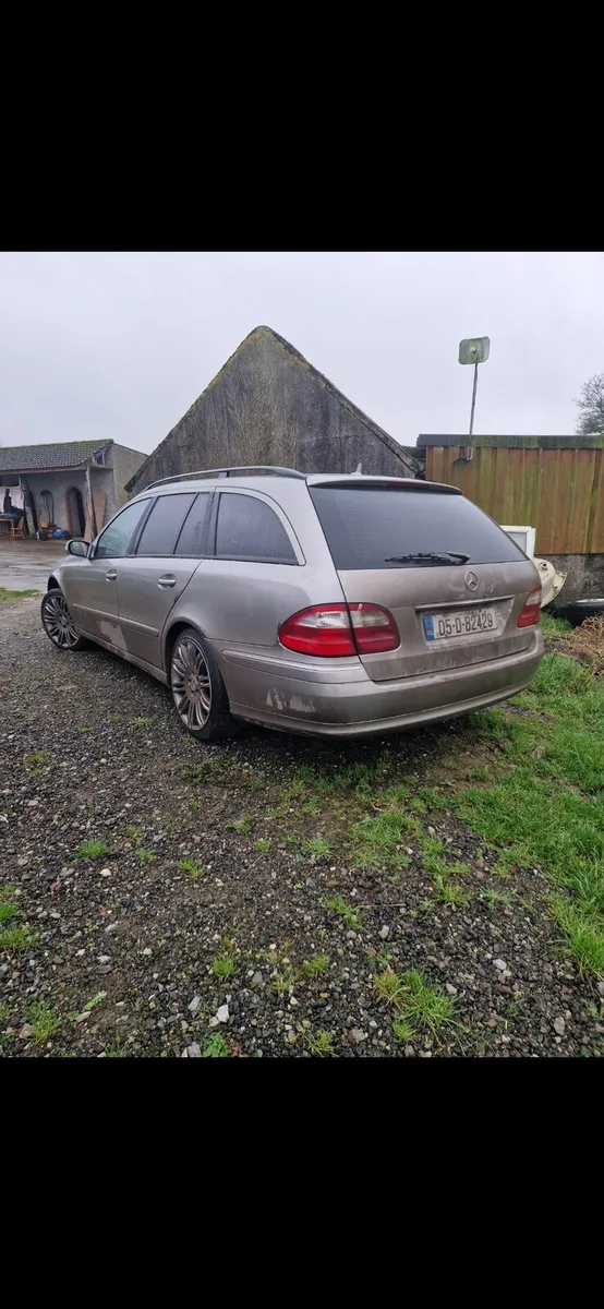 Mercedes e270 estate - Image 2