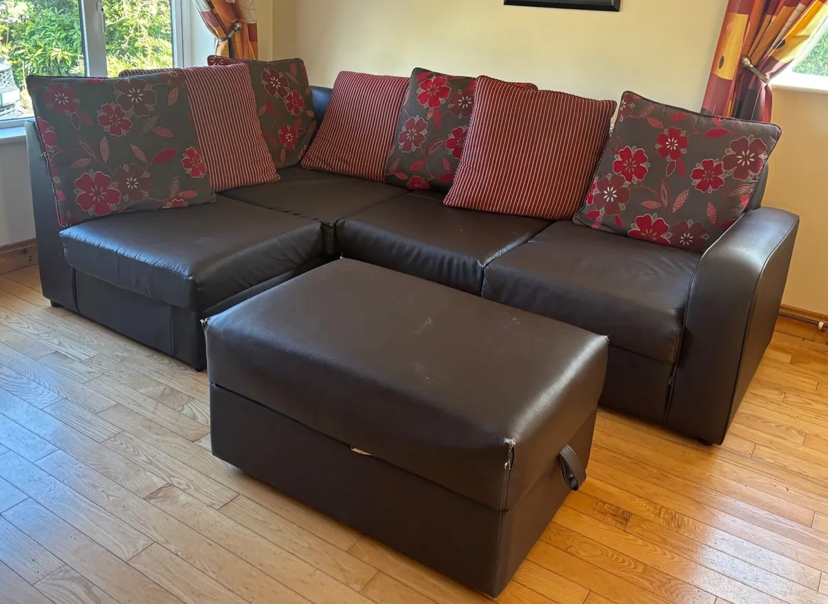 5 seater sofa - Image 1