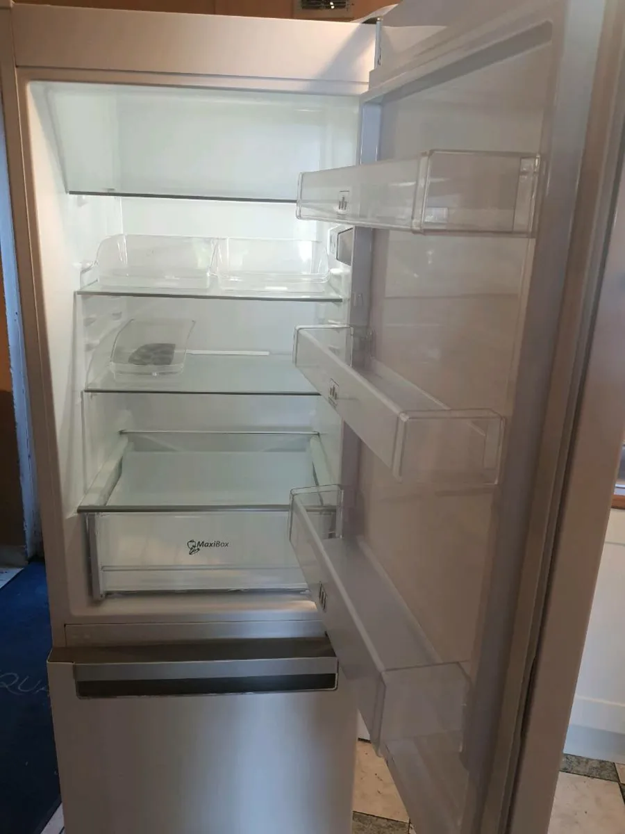 Fridge freezer - Image 2