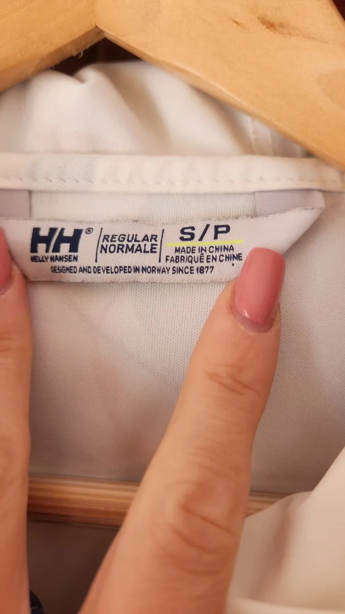 Helly Hansen jacket (open to reasonable offers) - Image 2