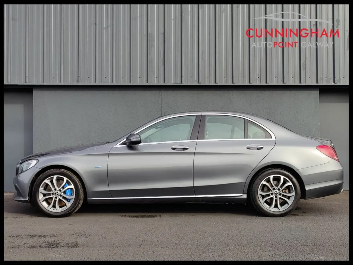 Mercedes-Benz C-Class C350e Avantgarde Sport Premi - Image 4