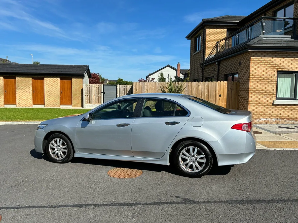 13 Honda Accord Type S Manual Cheap tax low miles - Image 3