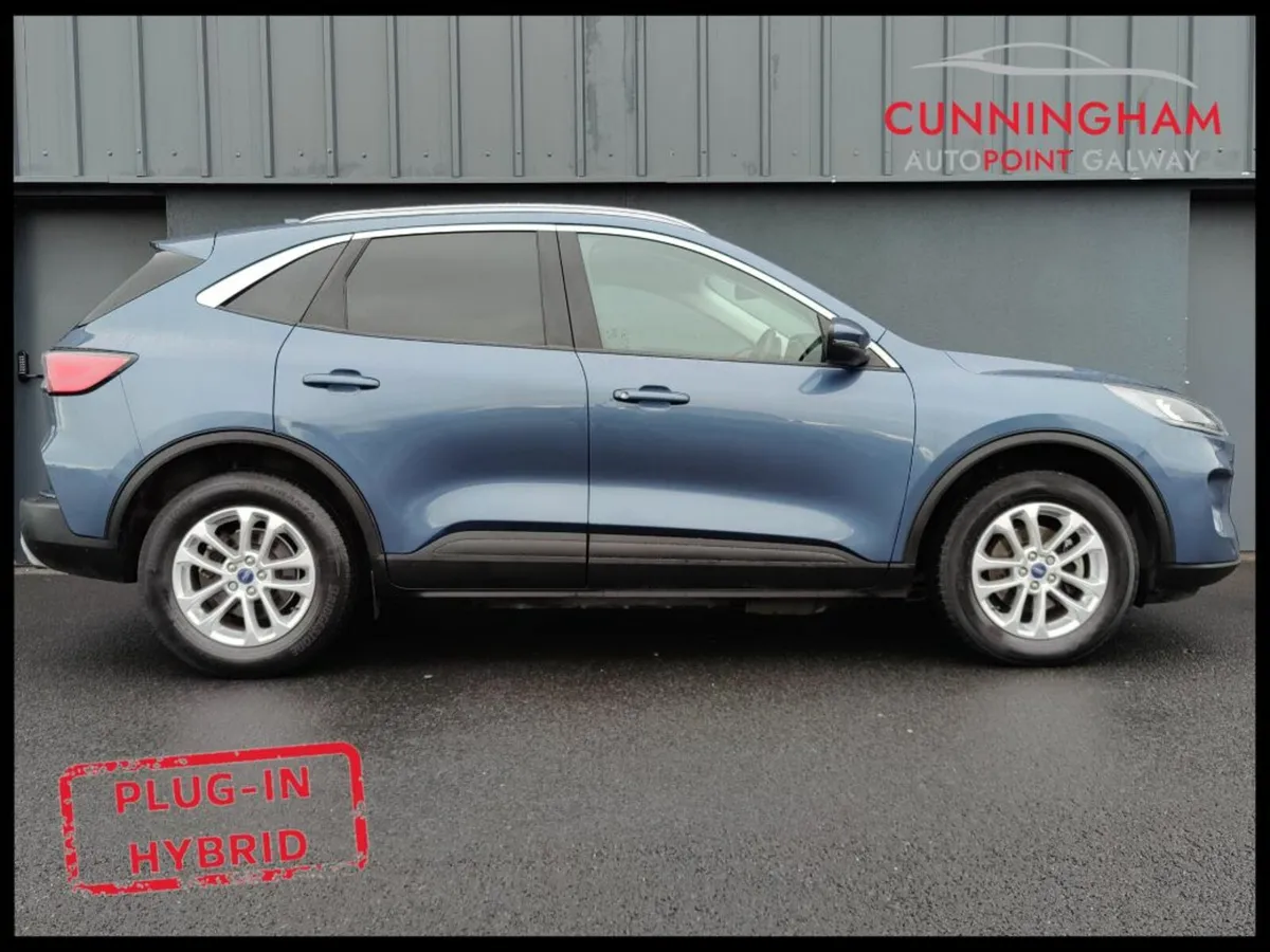 Ford Kuga 2.5 PHEV Titanium Auto - Image 3