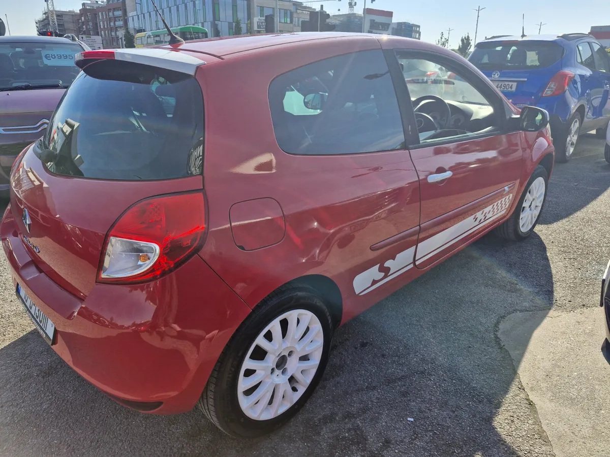 Renault Clio 2010 - Image 4