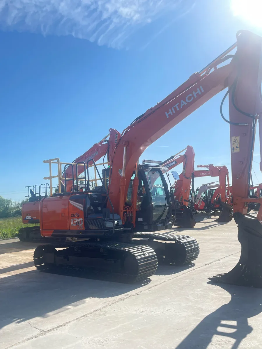 HITACHI ZX130-7 - Image 2