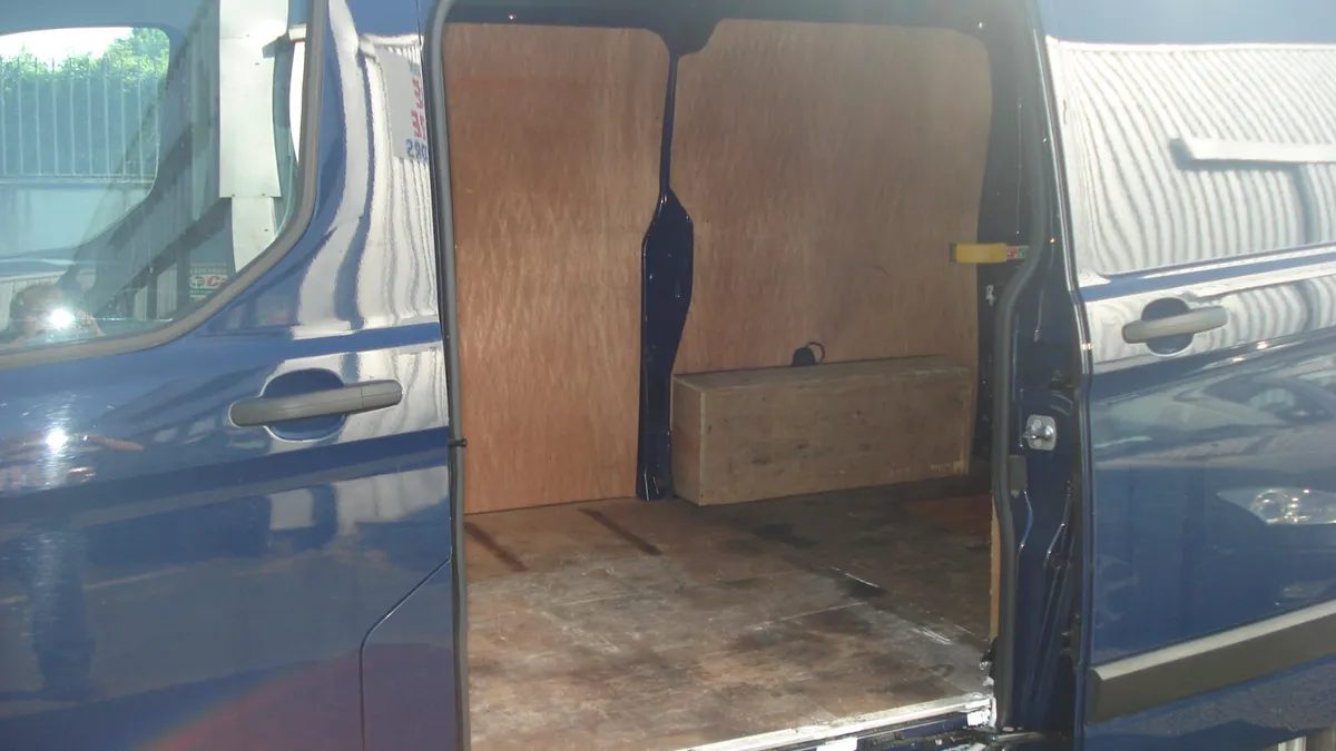 Ford Transit 2021 - Image 4