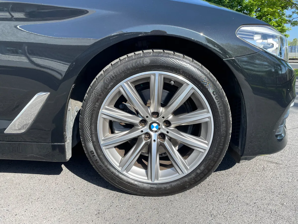 520i - SE - AUTO - PETROL - HEATED LEATHER-NEW NCT - Image 2