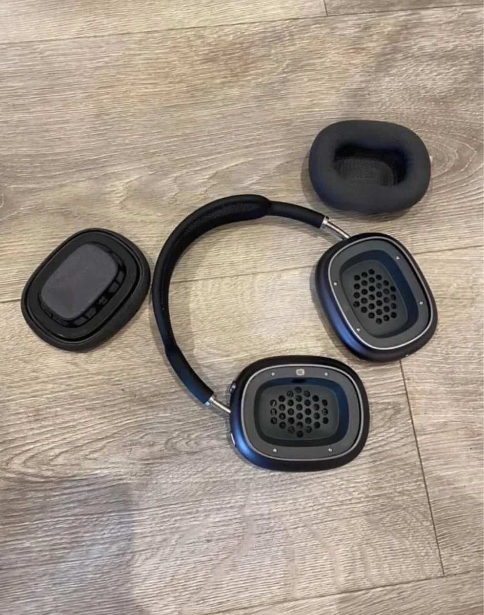 AirPod Max - Image 1