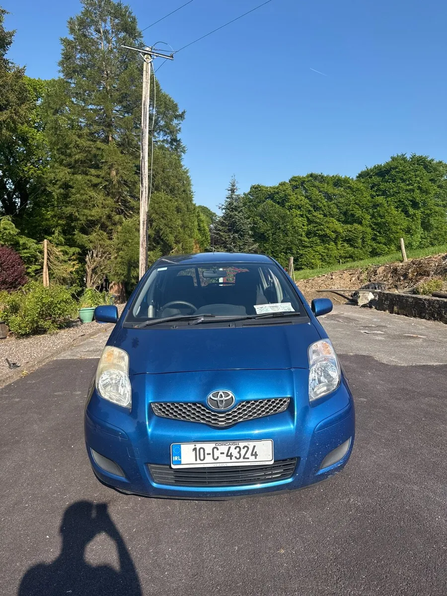 Toyota Yaris 2010 - Image 2