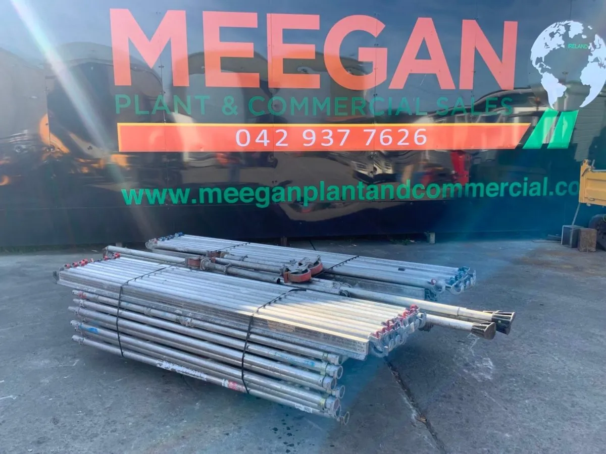 24ft x 8ft x 4ft ALUMINIUM SCAFFOLDING TOWER...18 - Image 1