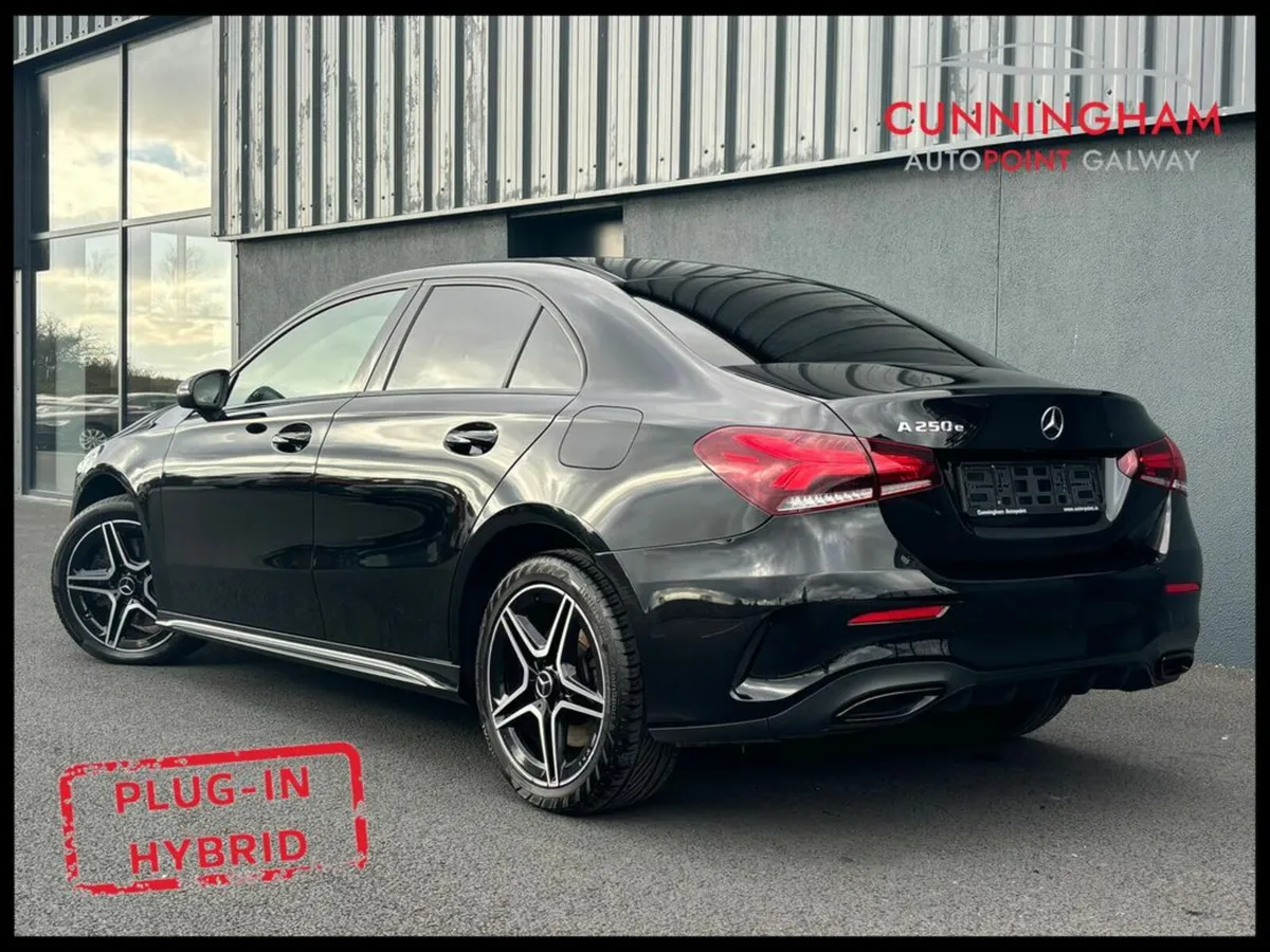 Mercedes-Benz A-Class A250e AMG LINE NIGHT EDITION - Image 2