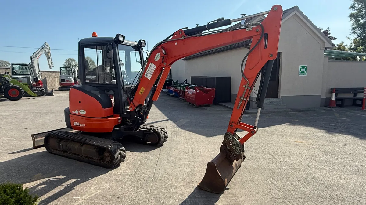 Kubota U35-3 Mini Digger - Image 4