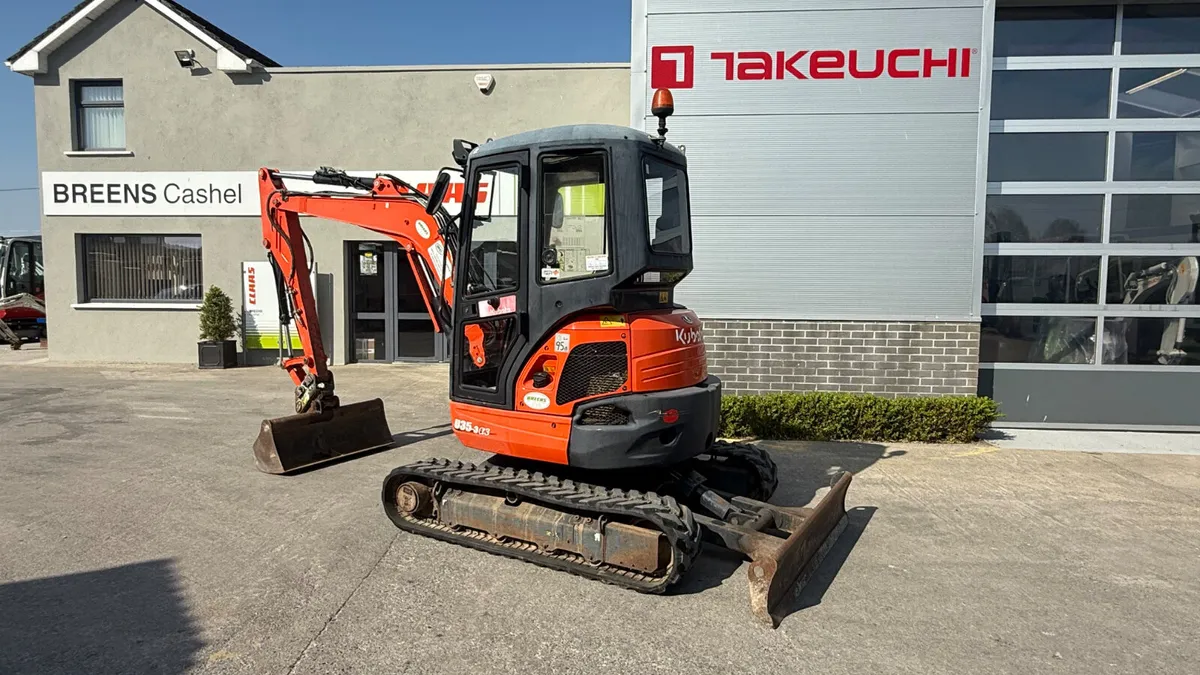 Kubota U35-3 Mini Digger - Image 2