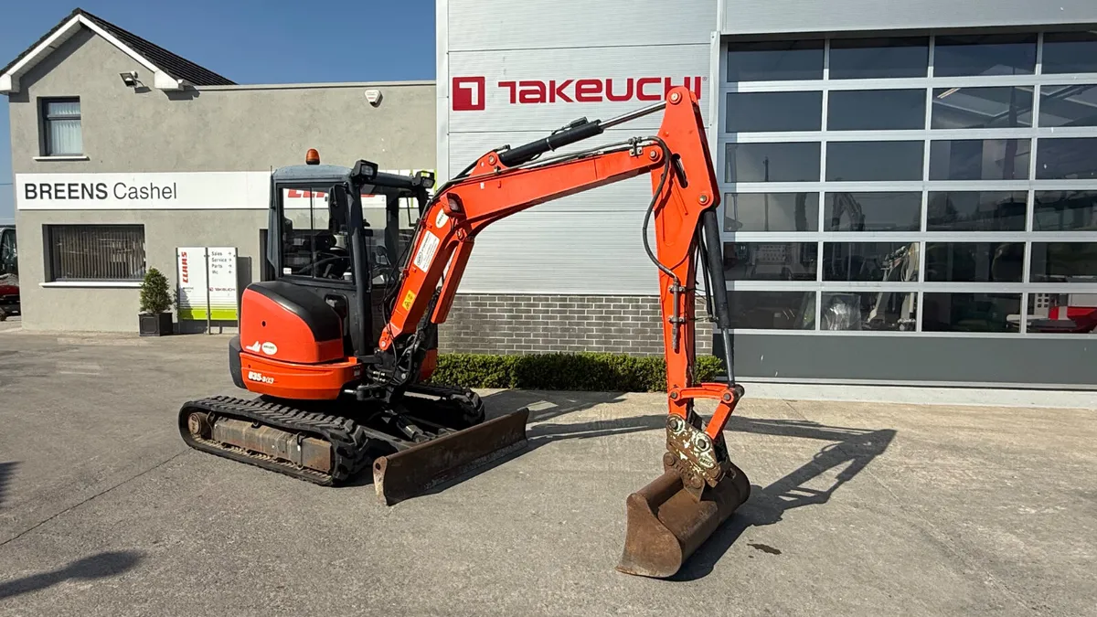 Kubota U35-3 Mini Digger - Image 1