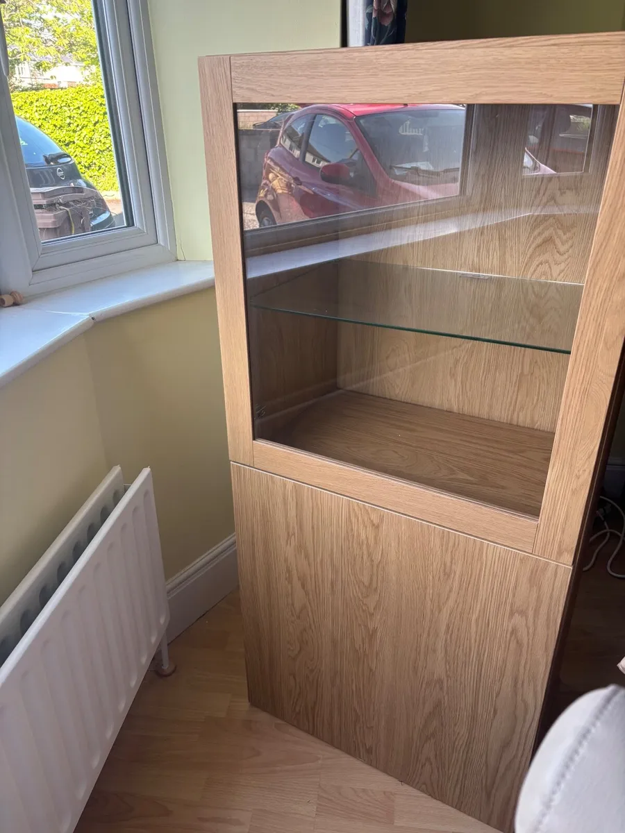 Cabinet - Image 1