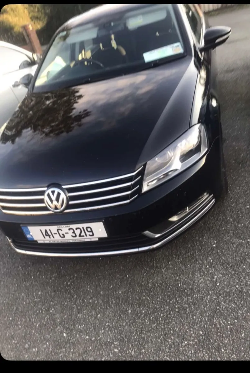 Volkswagen Passat 2014 - Image 2