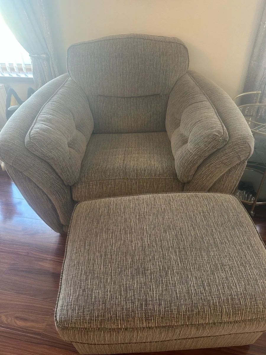 Couches - Image 4