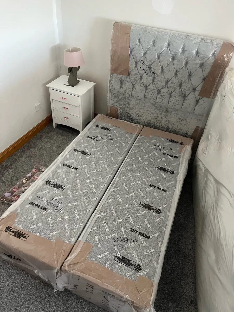 Bed - Image 2
