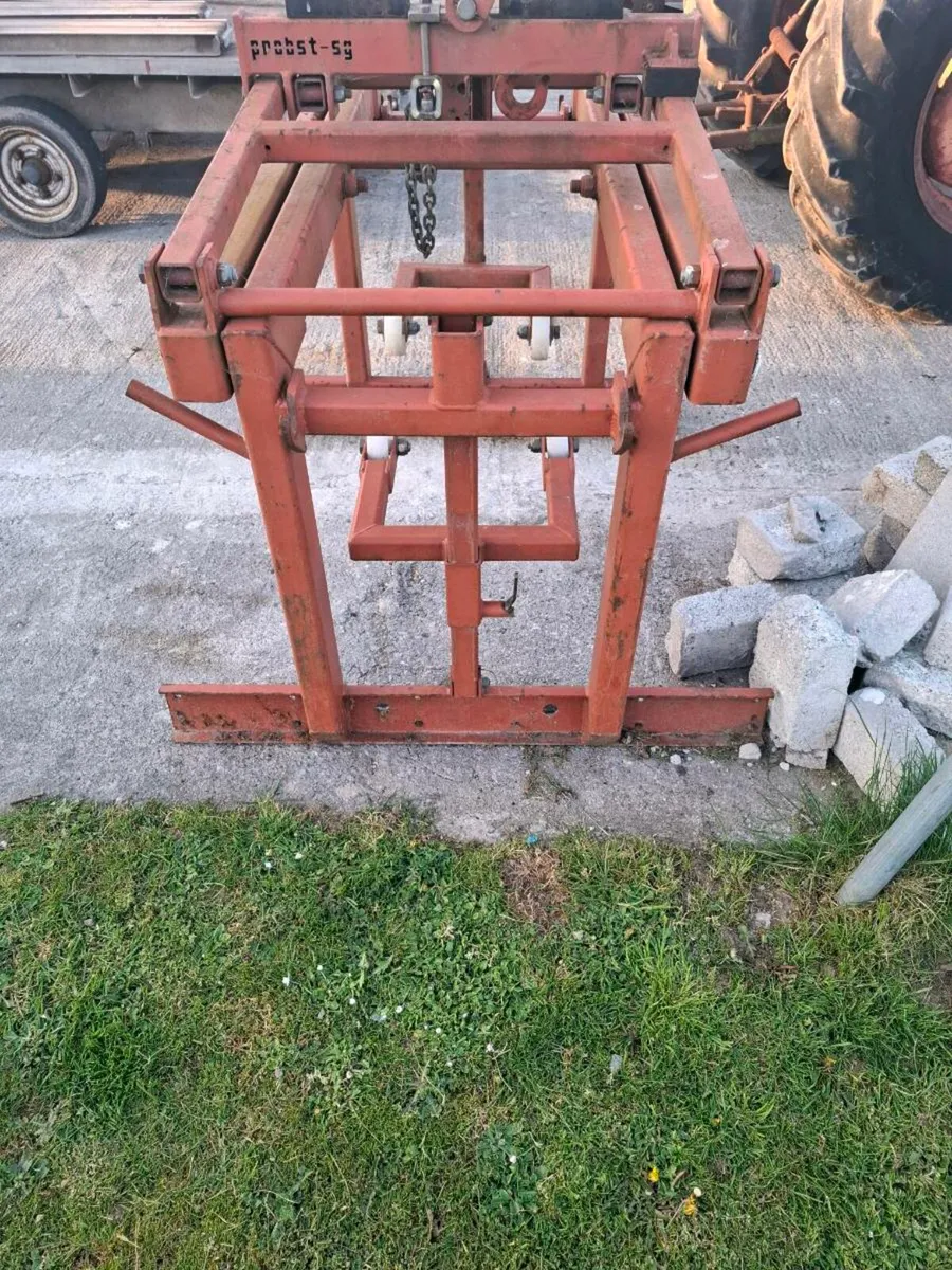 Block Grab - Image 3