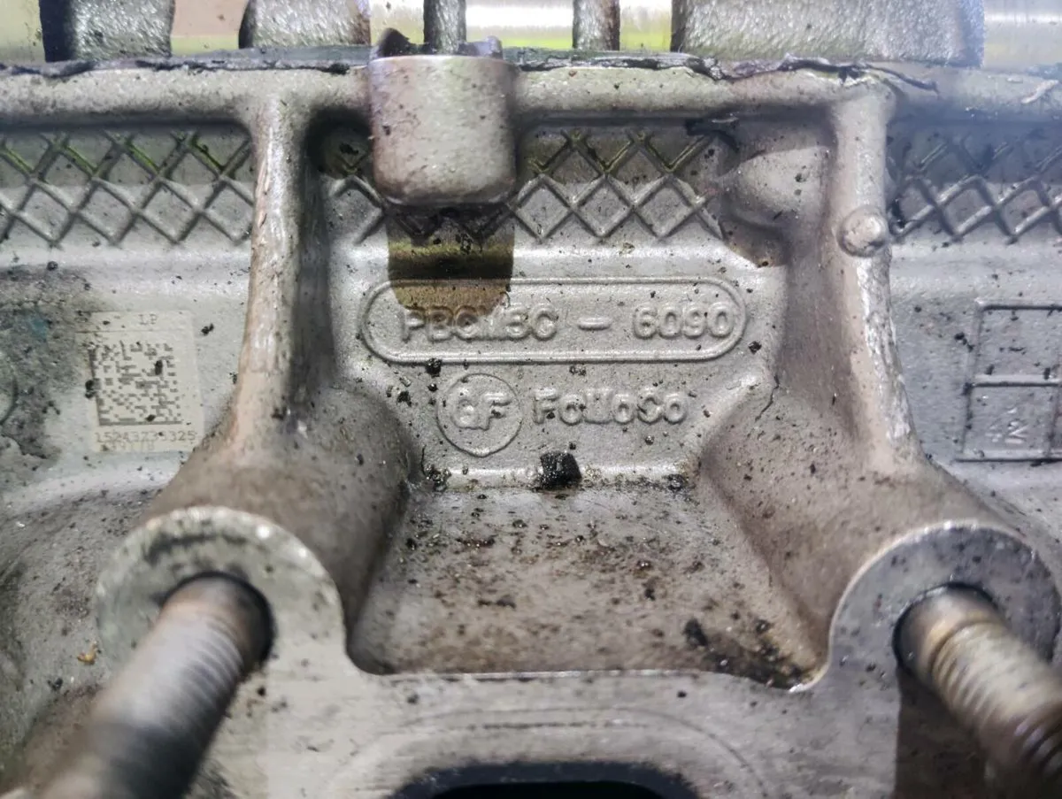 Ford focus eco boost cylinder head 1 litre - Image 2