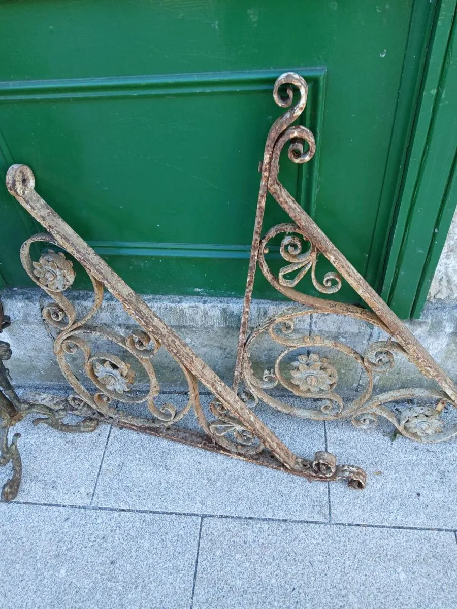 Wrought iron large Brackets - Image 1