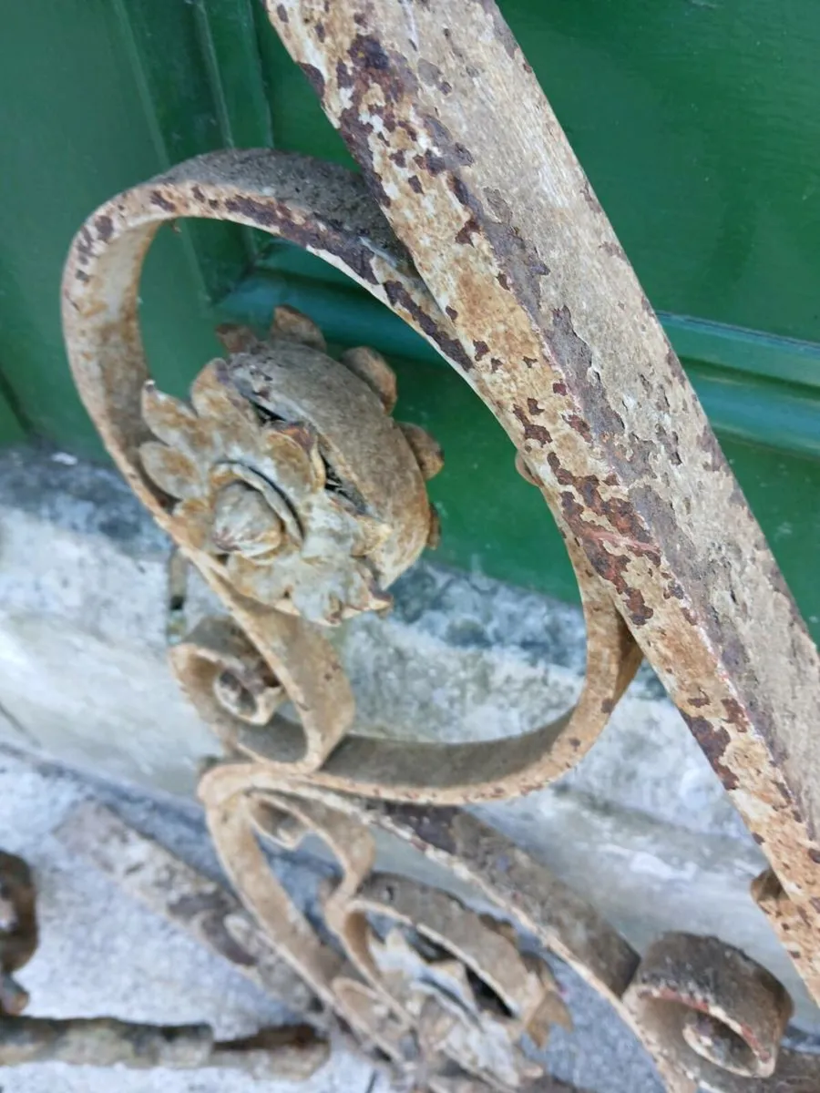Wrought iron large Brackets - Image 4