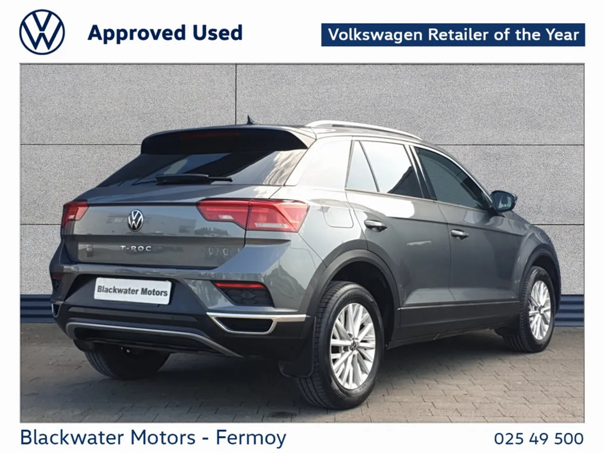 Volkswagen T-Roc 1.0TSI 110BHP DESIGN WITH REARVIE - Image 4