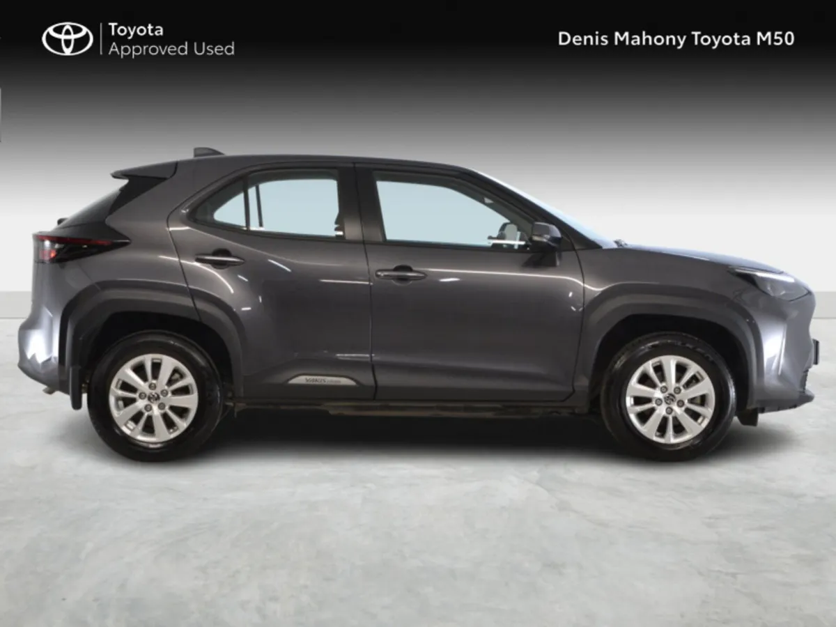 Toyota Yaris Cross Luna Hybrid Auto - Image 3