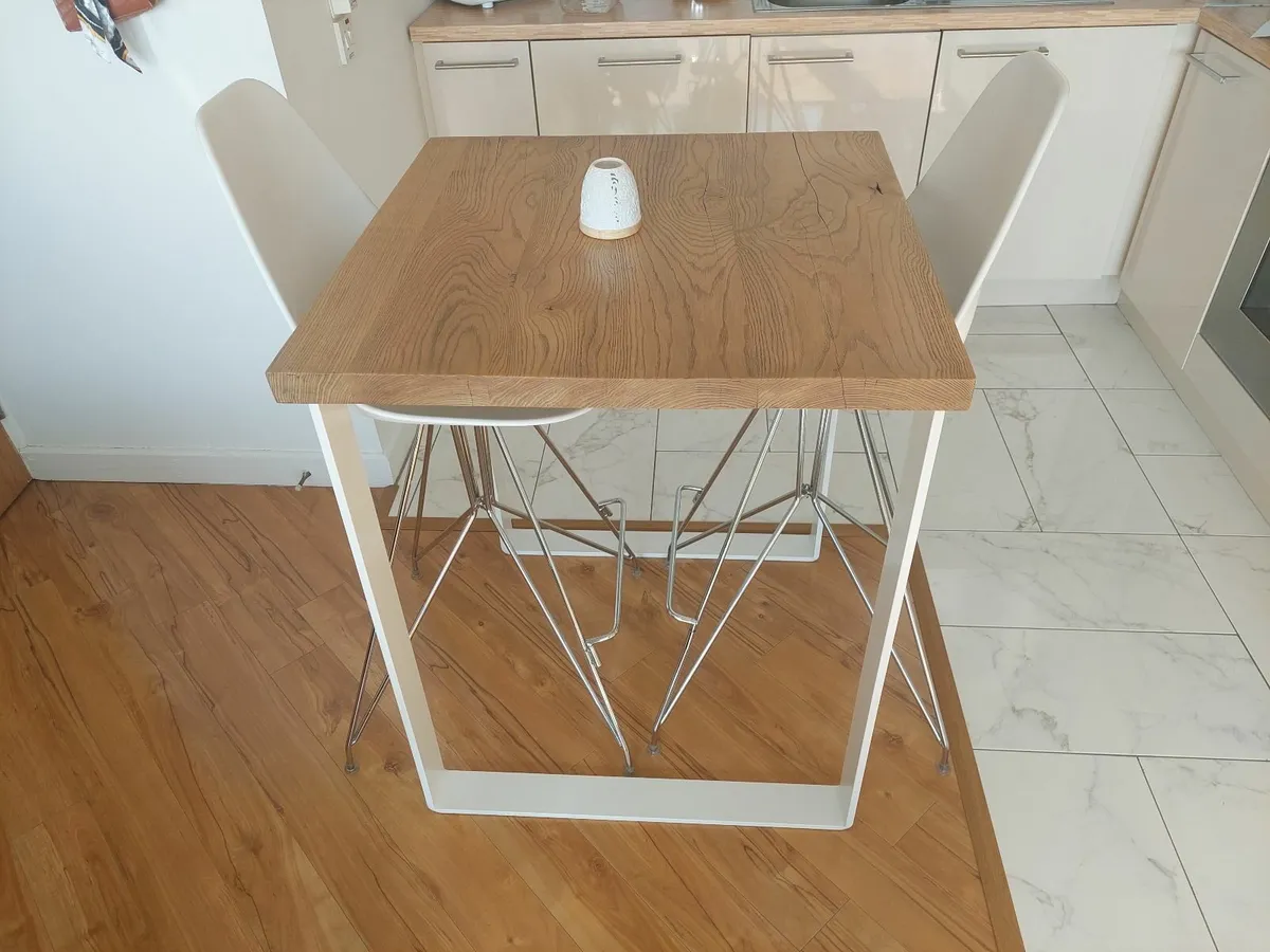 Kitchen Table and 2 chairs - Image 1
