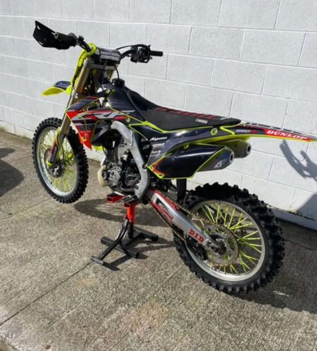 CRF250R Honda Motocross Bike - Image 1