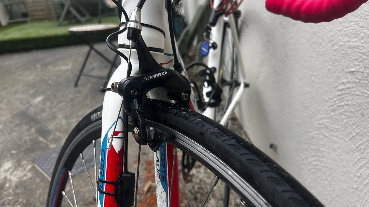 Carrera Road Bike 51cm - Image 4