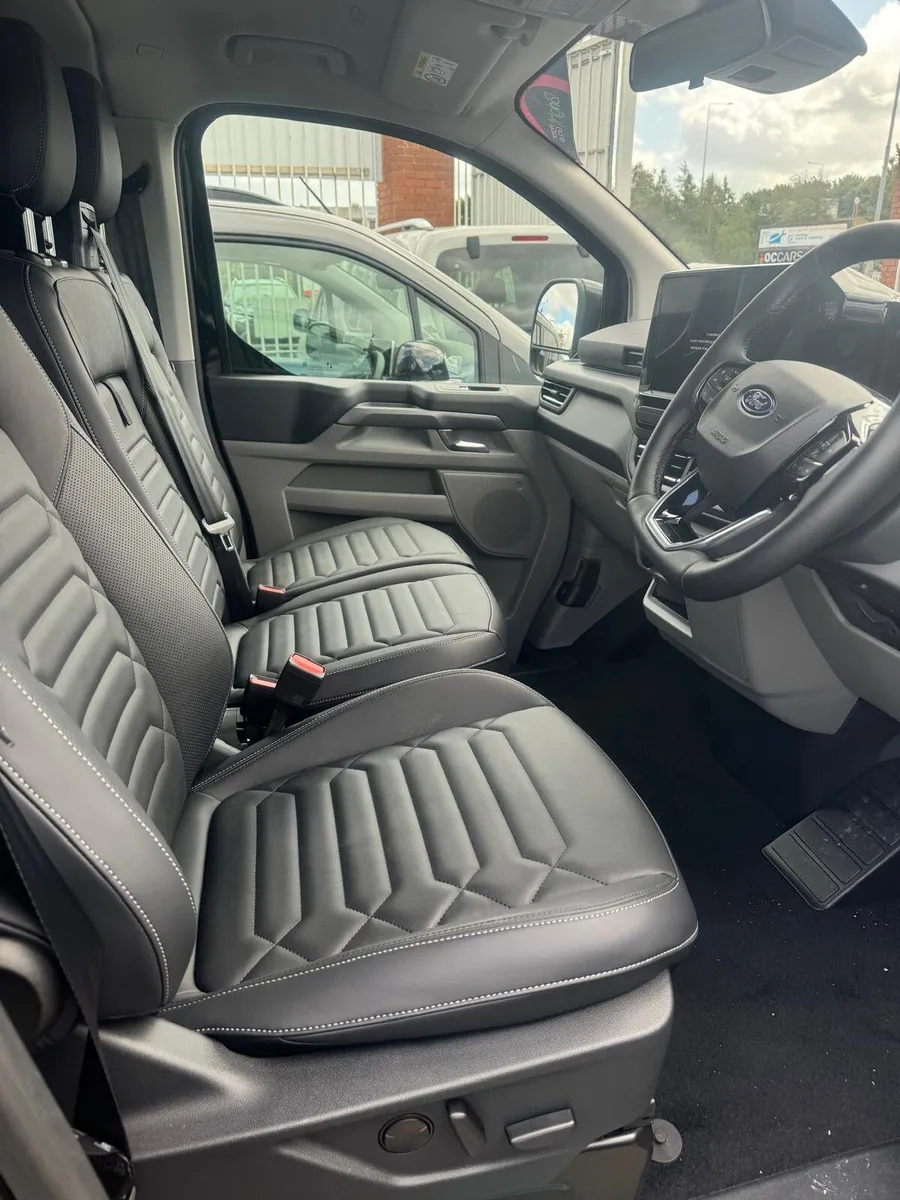New Ford Tourneo Custom Titanium PHEV  9 Seats Lth - Image 2