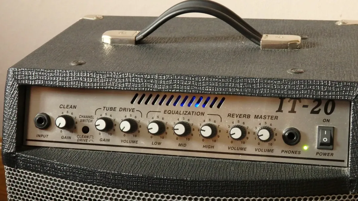 Indie IT-20 Amp - Image 3