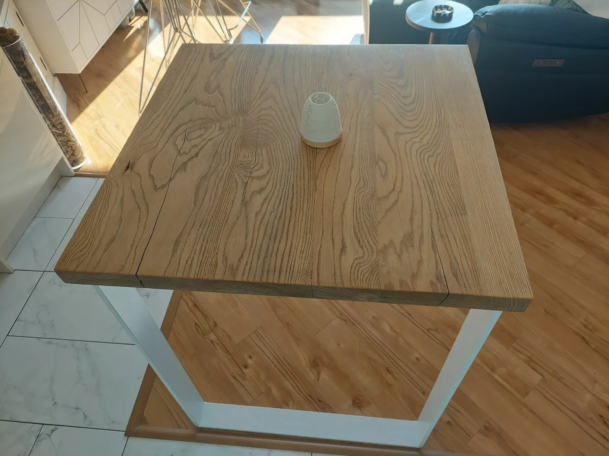 Kitchen Table and 2 chairs - Image 2